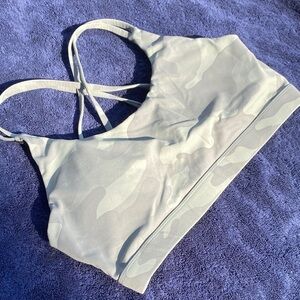 Running Girl Camouflage Sports Bra with Crisscross Straps